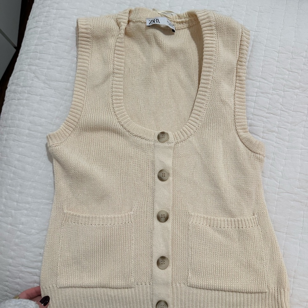 Zara Beige Button-Up Women's Cardigan Vest